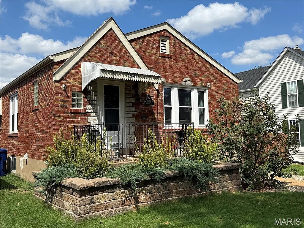 6625 Hancock Ave Saint Louis, MO 63139 - Thumbnail 2