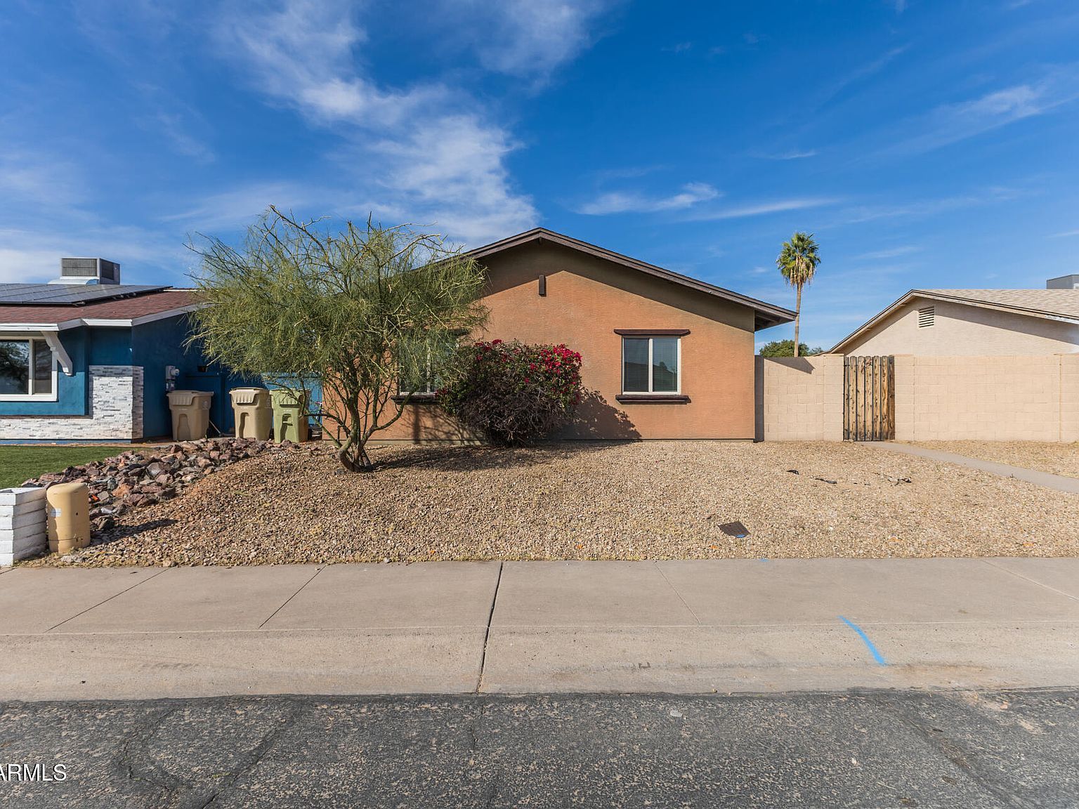 5318 W Mauna Loa Ln Glendale, AZ 85306 - Thumbnail 2