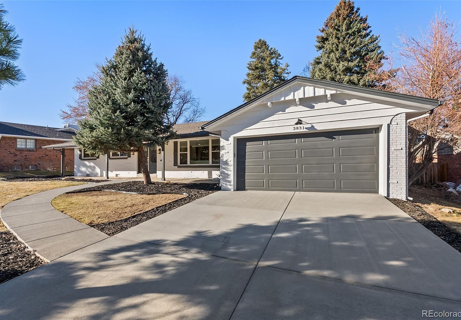 3831 S Hillcrest Dr Denver, CO 80237 - Thumbnail 2