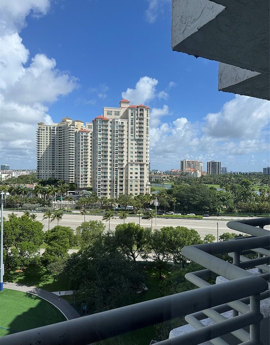 3300 NE 191st St APT 1001 Aventura, FL 33180, 33180