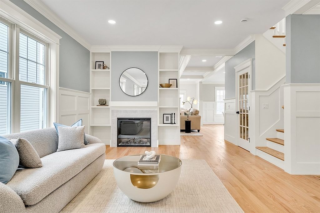 232 Lincoln St Lexington, MA 02421, 2421