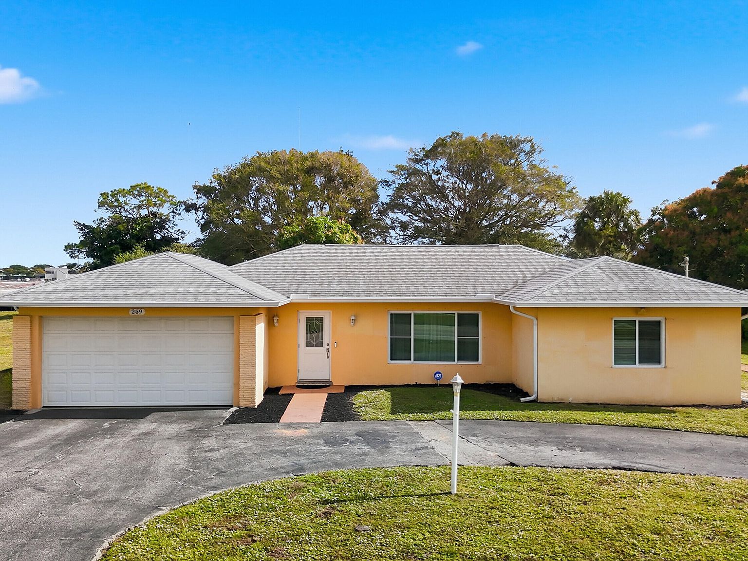 259 Homewood Blvd Delray Beach, FL 33445 - Thumbnail 2