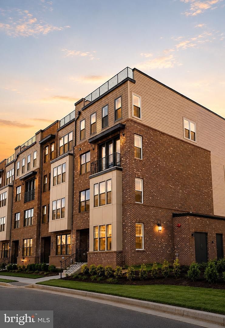 4744 Tatum Mill Way #509 Chantilly, VA 20151 | New build