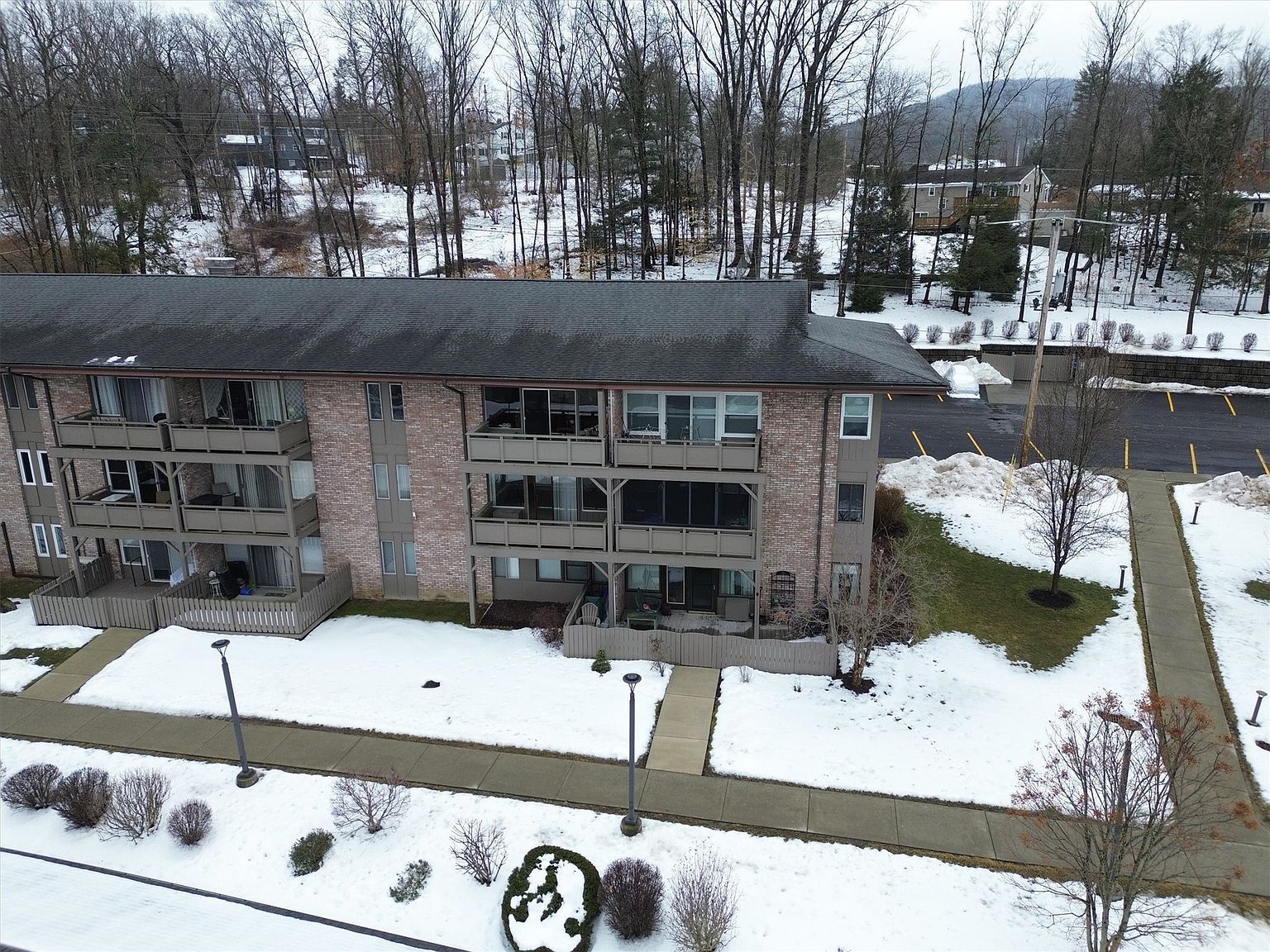 201 Evergreen St APT 2-2B Vestal, NY 13850 - Thumbnail 2