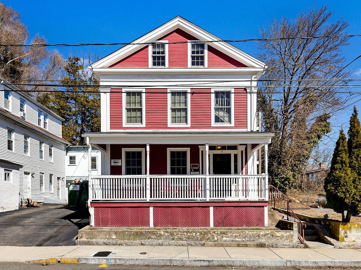 9 Brewer St APT 1 New London, CT 06320 - Thumbnail 2