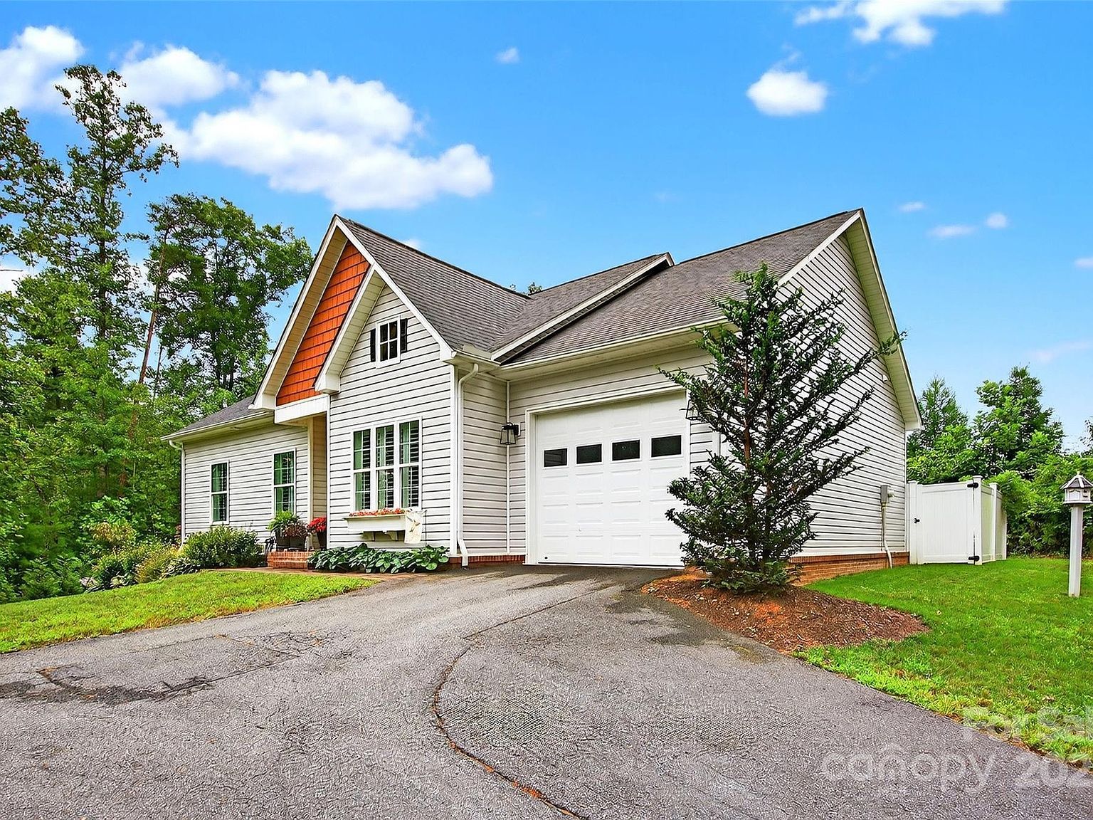 3620 Lake Dr Morganton, NC 28655 - Thumbnail 2