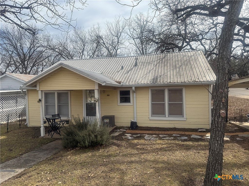 708 W Avenue C Lampasas, TX 76550 - Thumbnail 2