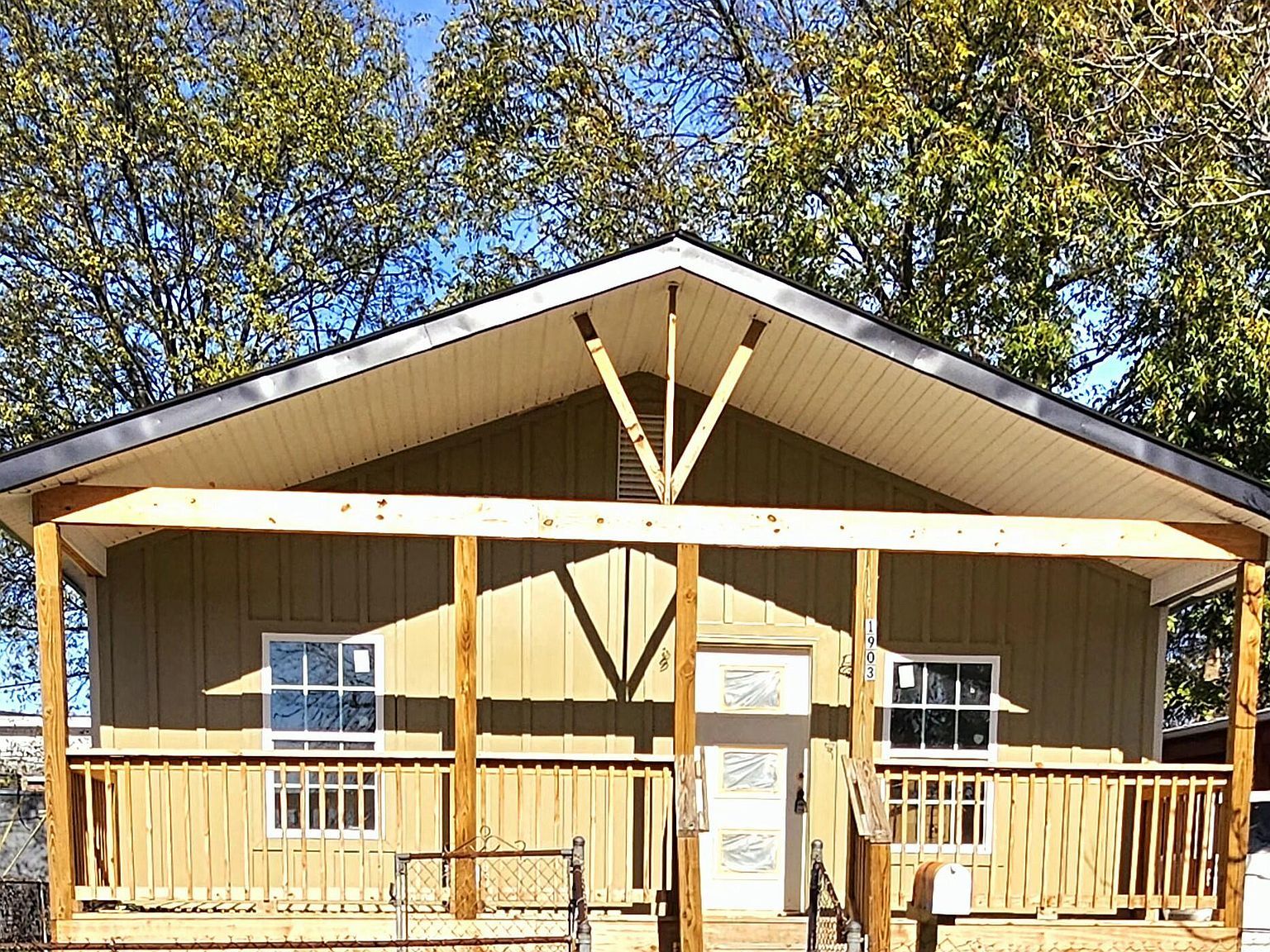 1903 Sharp St Chattanooga, TN 37404  | Single Family