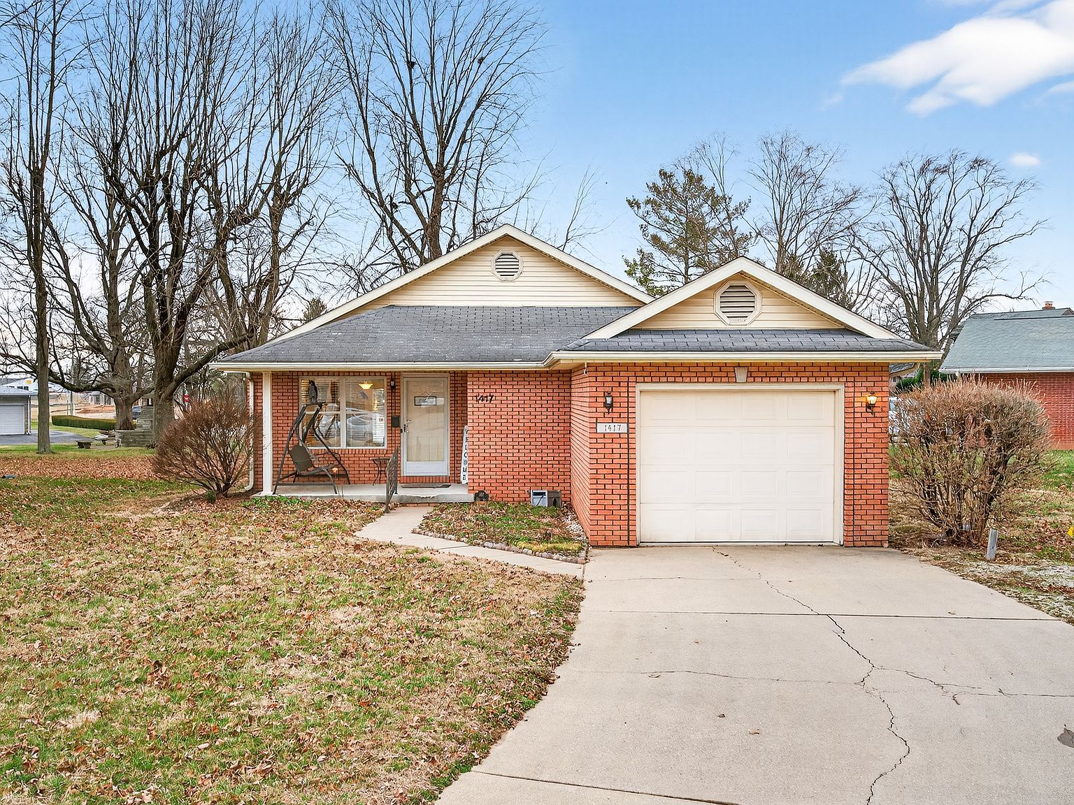 1417 Martin Ct Seymour, IN 47274 - Thumbnail 2