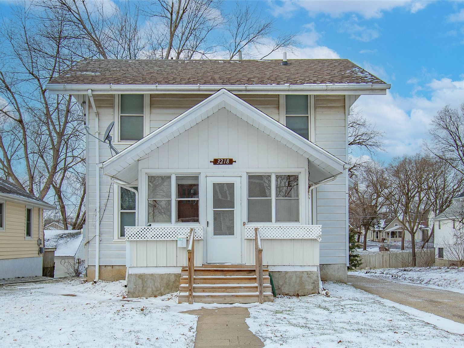 3218 2nd Ave Des Moines, IA 50313 - Thumbnail 2