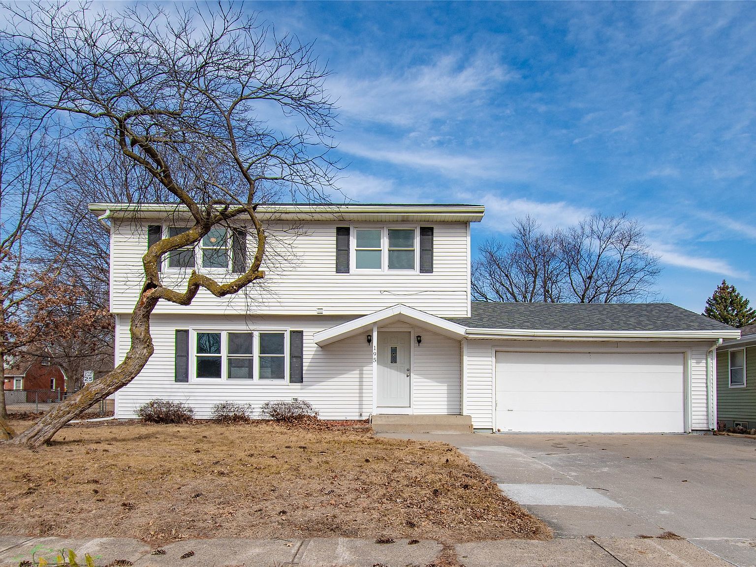 195 Gray Ave Waukee, IA 50263 - Thumbnail 2