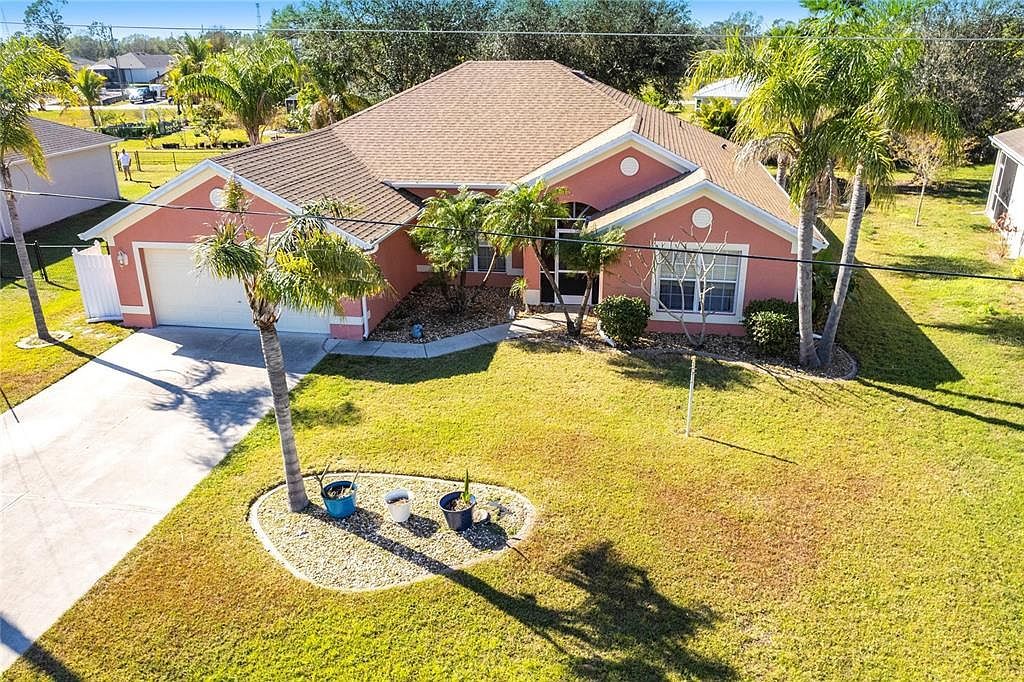 183 Castile Ct Punta Gorda, FL 33983 - Thumbnail 2