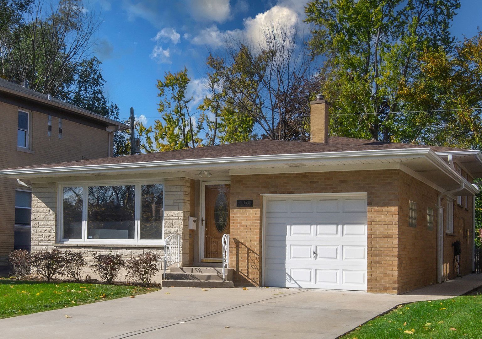 6228 N Forest Glen Ave Chicago, IL 60646 - Thumbnail 2