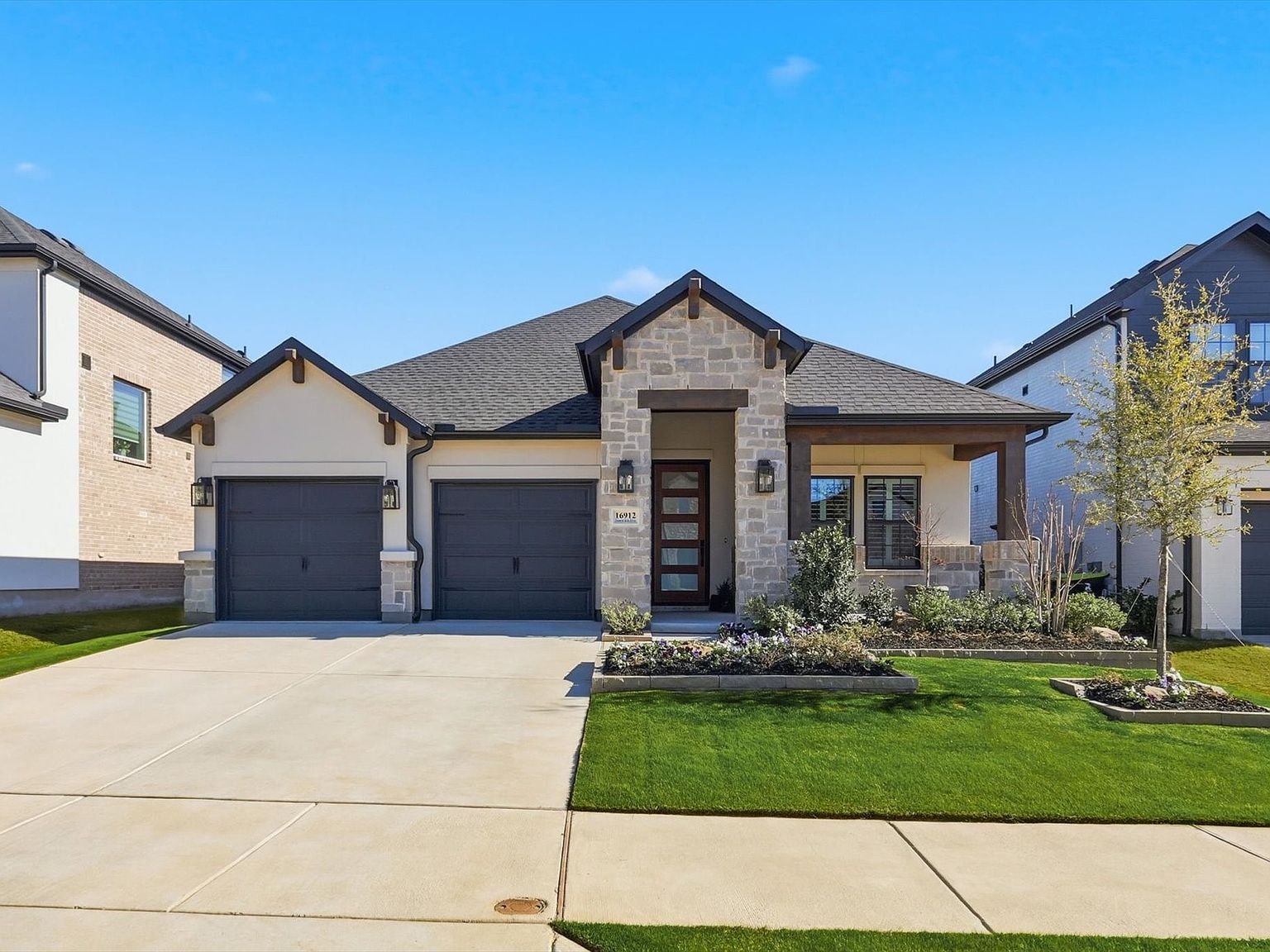 16912 Eastern Red Blvd Justin, TX 76247 - Thumbnail 2