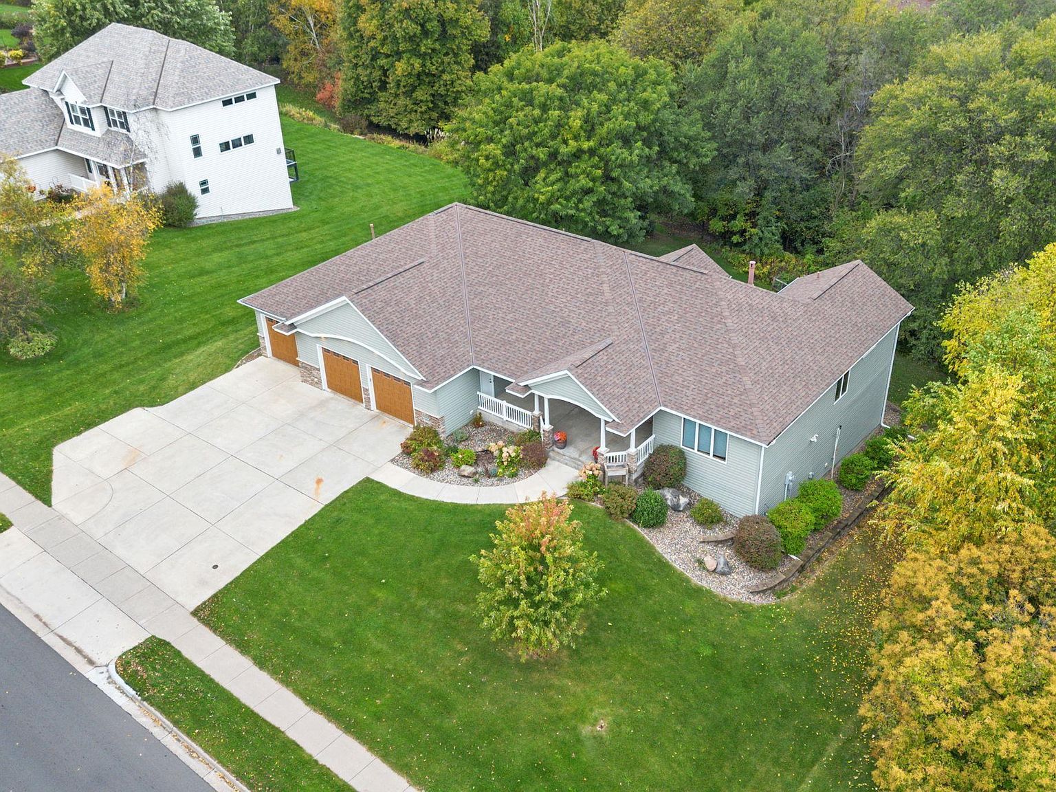 1372 Featherstone Rd Hastings, MN 55033 - Thumbnail 2