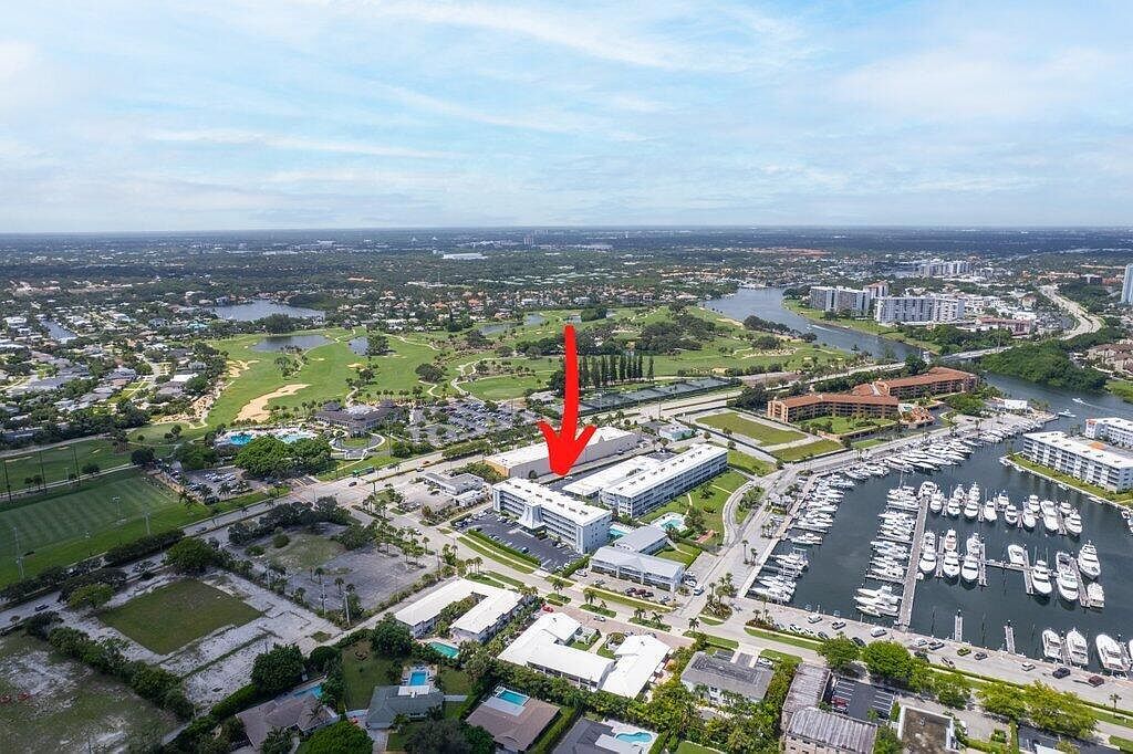 155 Yacht Club Dr APT 308 North Palm Beach, FL 33408 - Thumbnail 2