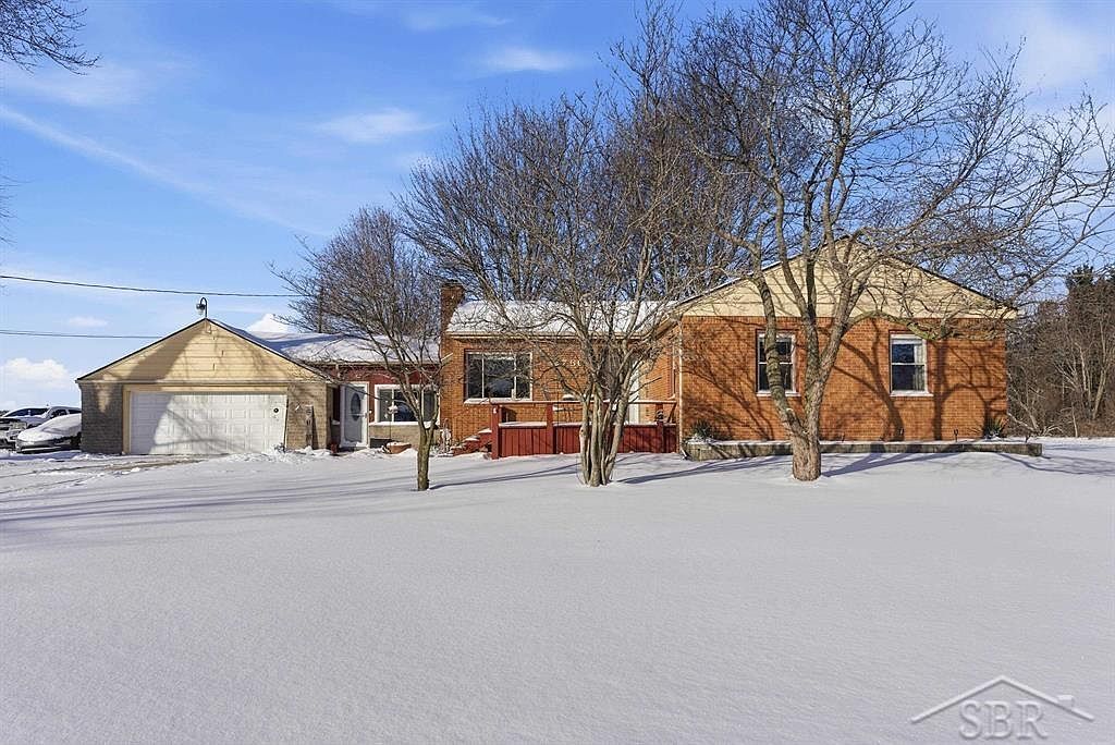 2760 S Eight Mile Rd Auburn, MI 48611 - Thumbnail 2