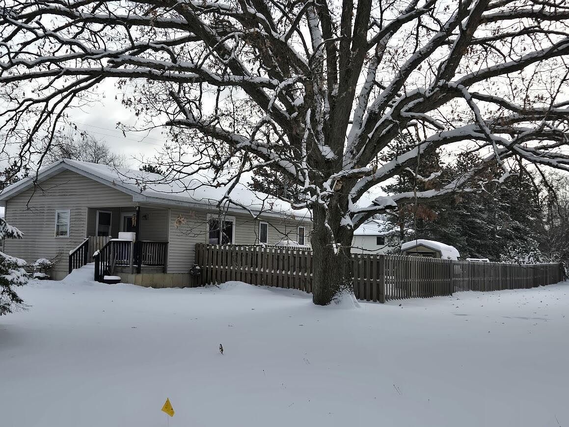 1108 Platt Ave Big Rapids, MI 49307 - Thumbnail 2