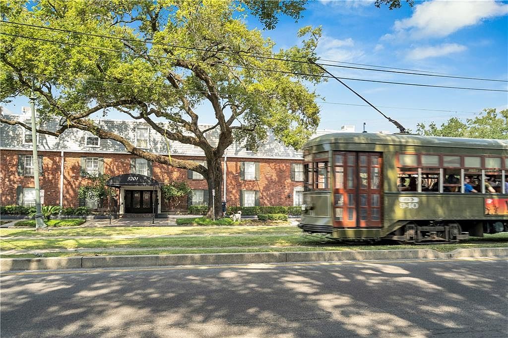 3201 Saint Charles Ave APT 230 New Orleans, LA 70115, 70115
