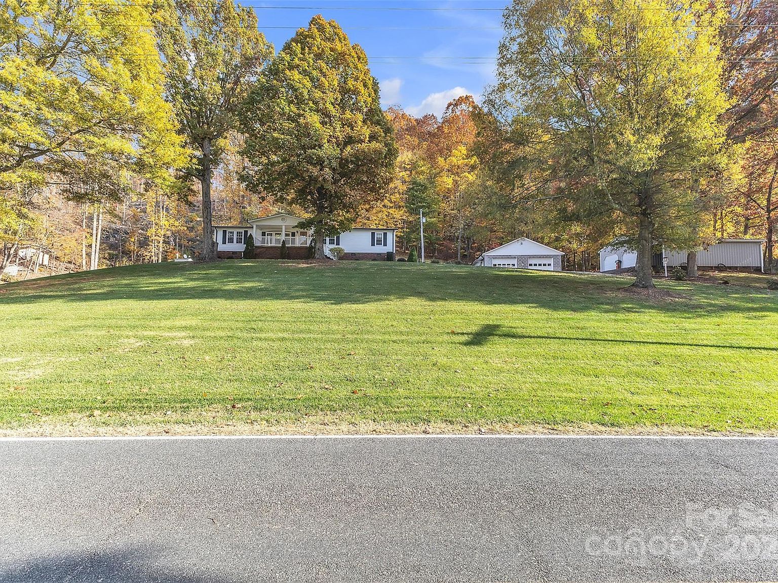 186 Rocky Face Church Rd Taylorsville, NC 28681 - Thumbnail 2