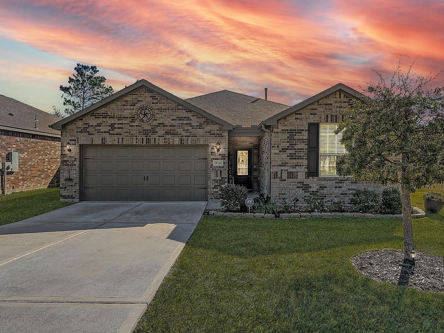 9041 Oval Glass St Conroe, TX 77304 - Thumbnail 2