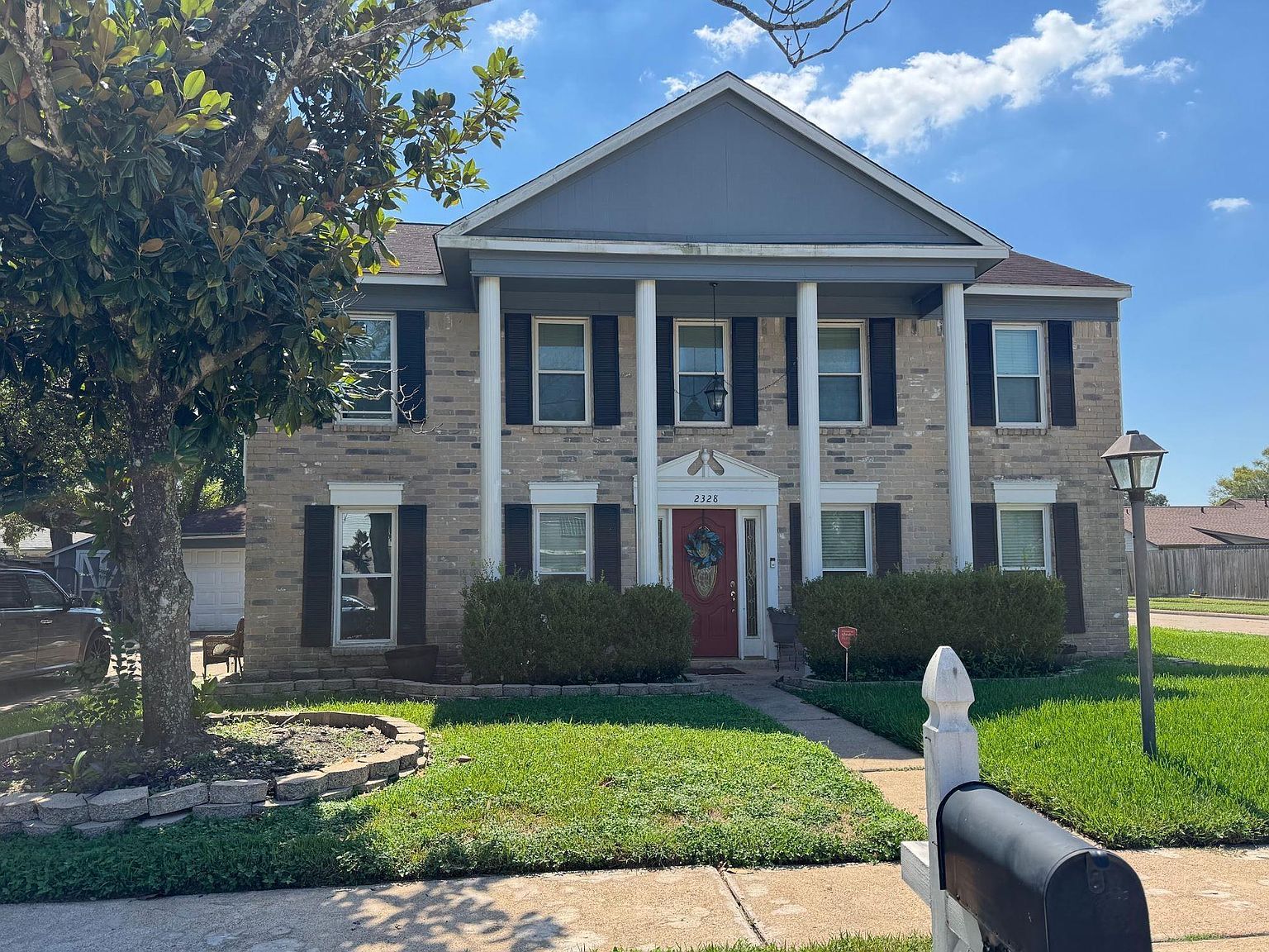 2328 Colleen Dr Pearland, TX 77581 - Thumbnail 2