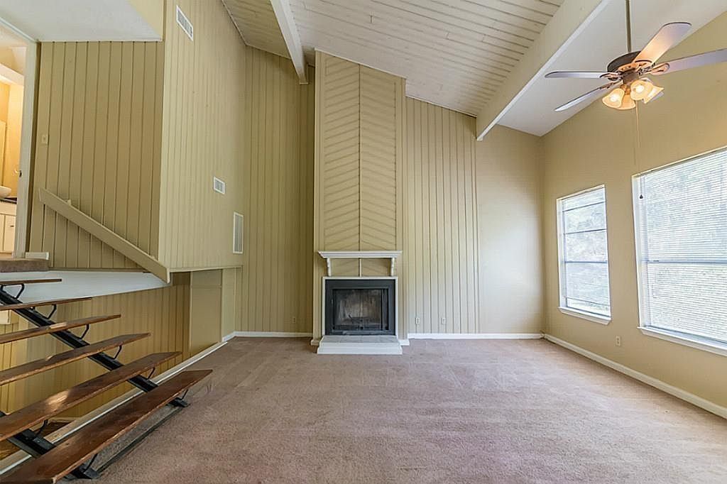 17 Lakeway St Conroe, TX 77304 - Thumbnail 2