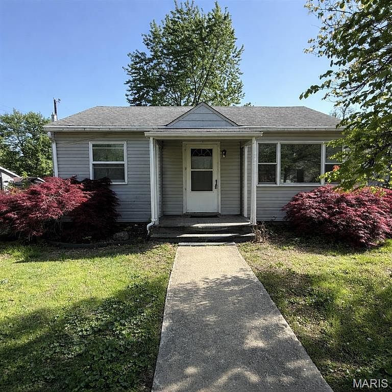 850 Whittier St Wood River, IL 62095  | Single Family