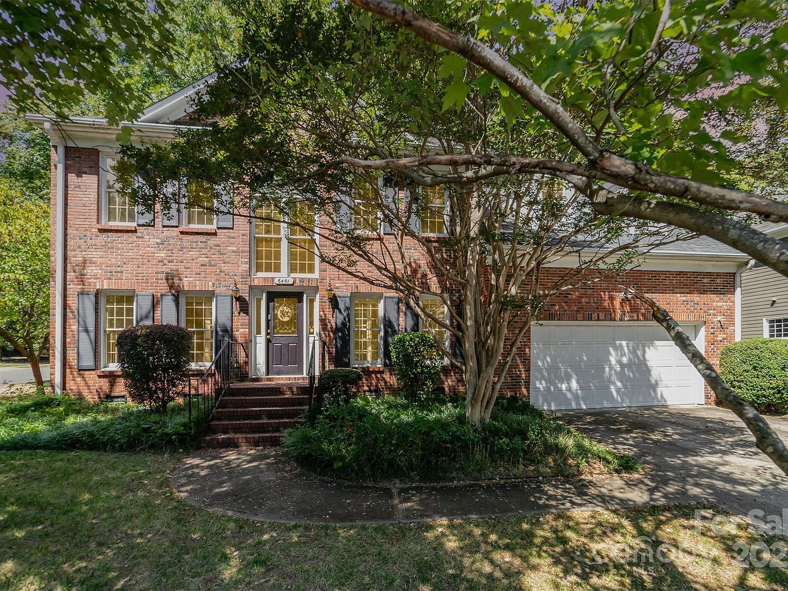 6401 Morningsong Ln Charlotte, NC 28269 - Thumbnail 2