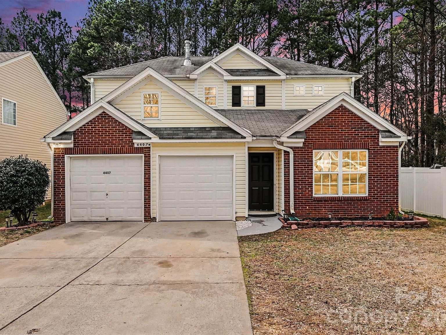 4407 Devonhill Ln Charlotte, NC 28269 - Thumbnail 2