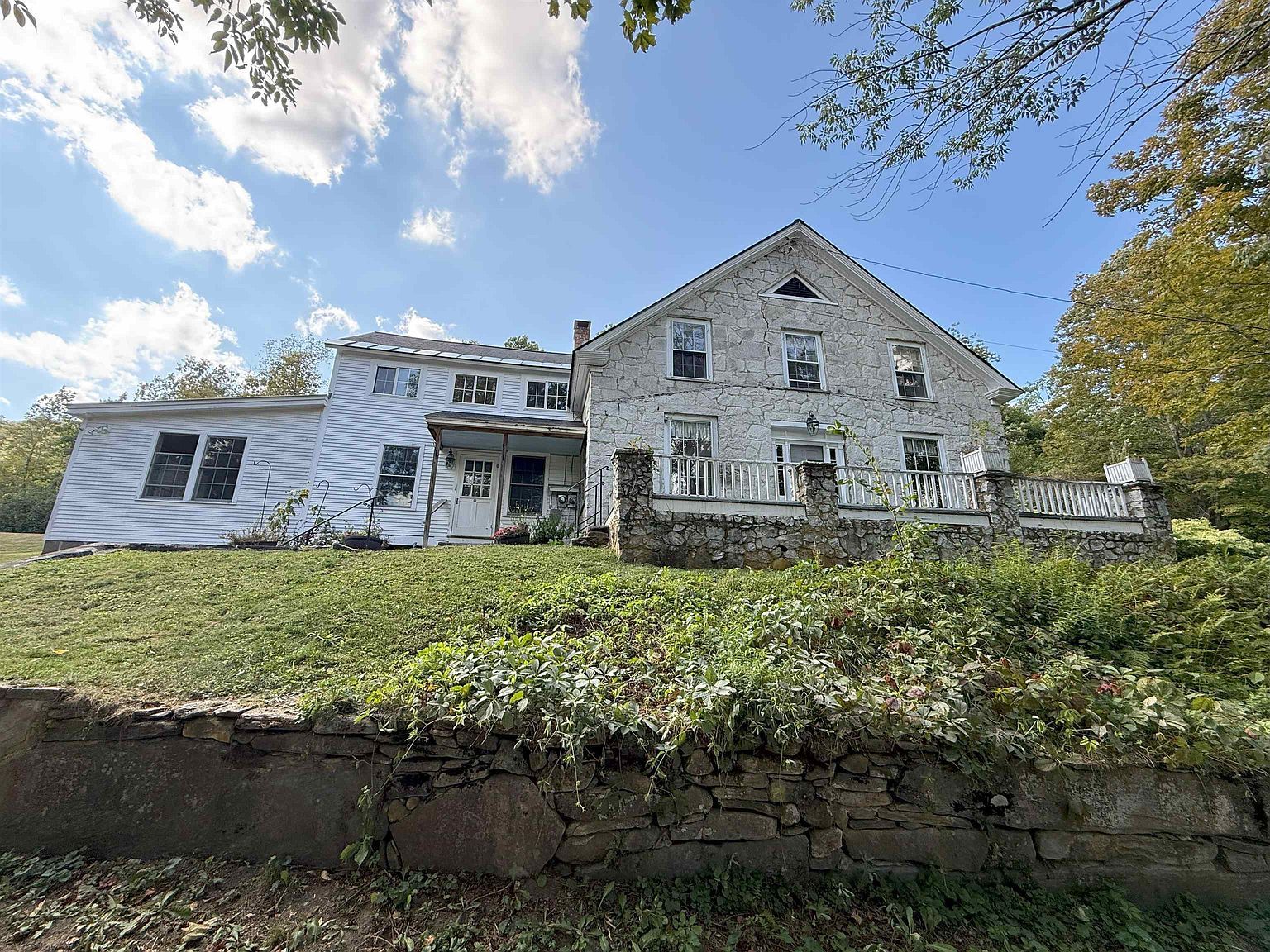 628 Townshend Rd Grafton, VT 05146 - Thumbnail 2