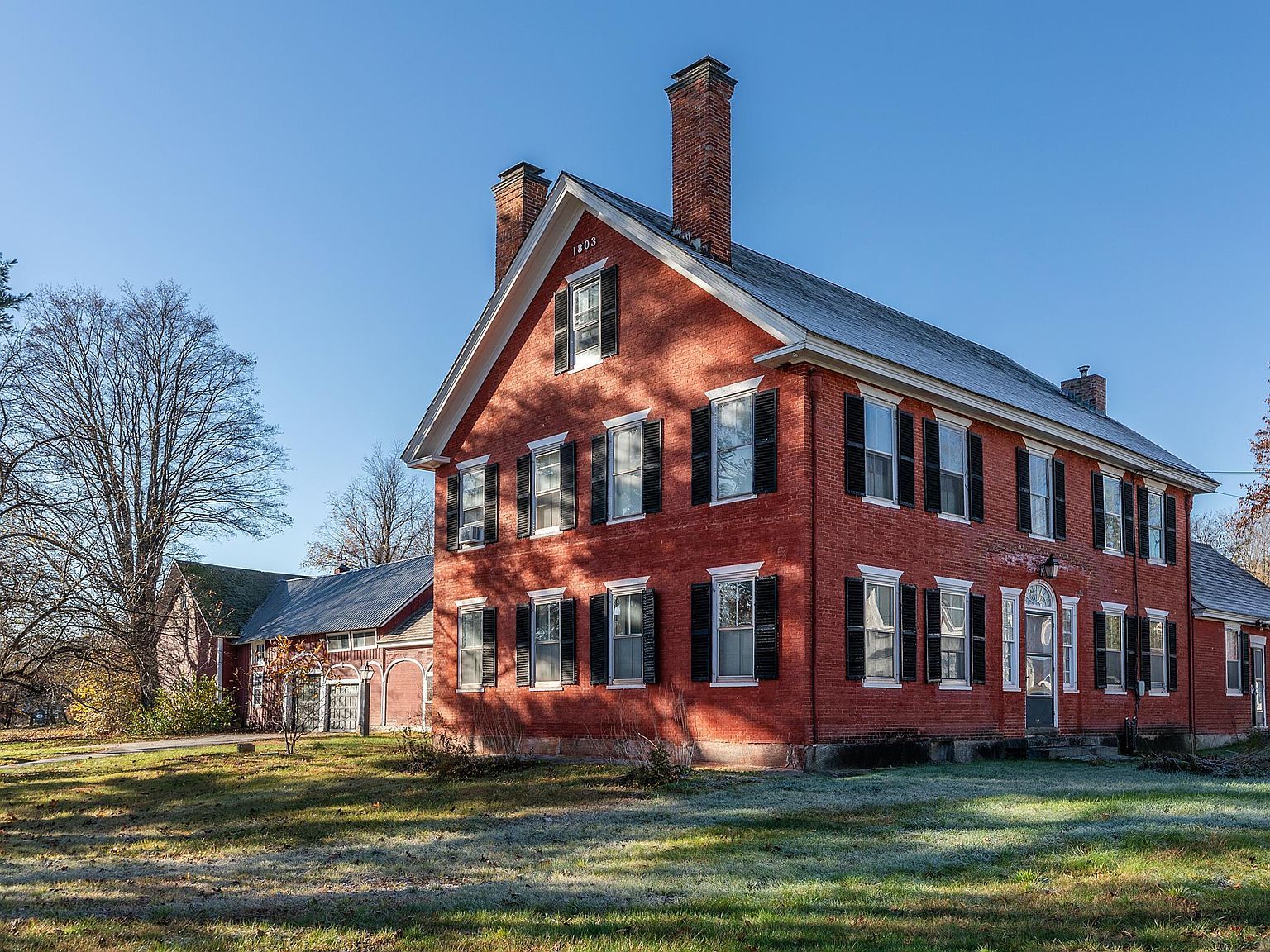 514 1st Ave Chester, VT 05143 - Thumbnail 2