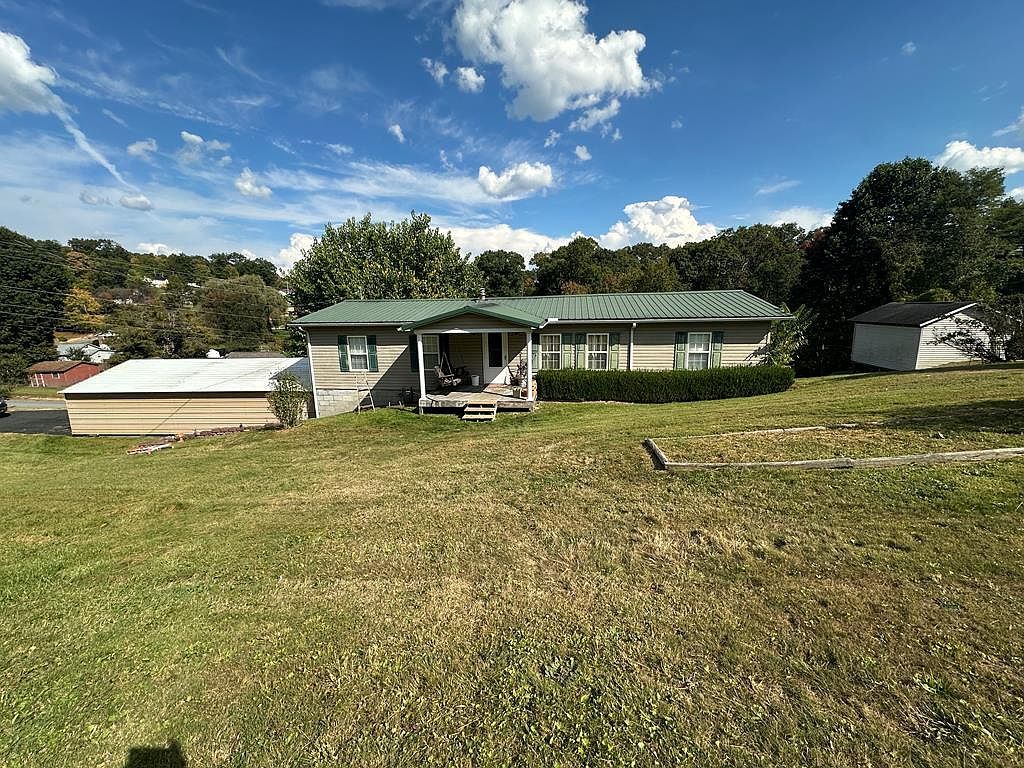 124 Cameron St Crab Orchard, WV 25827 - Thumbnail 2