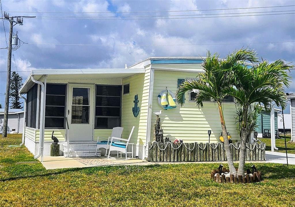 354 Blackburn Blvd North Port, FL 34287 - Thumbnail 2