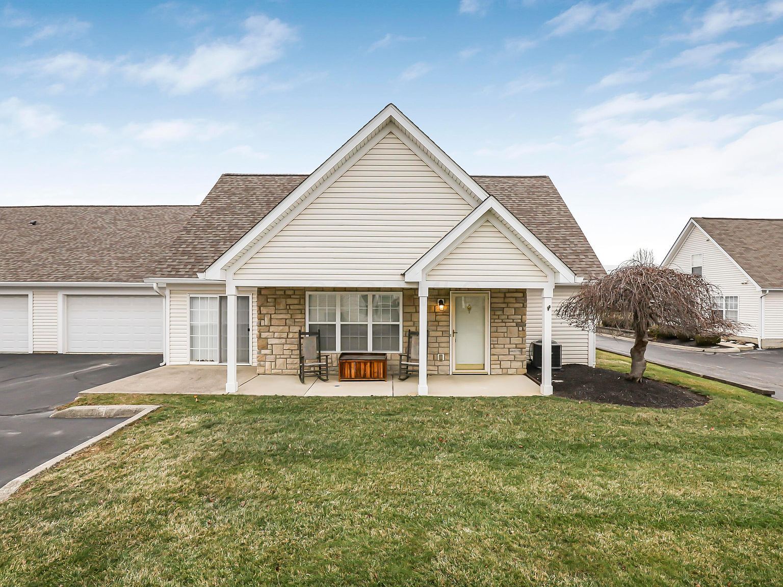 7904 Meadowlark Ln S Reynoldsburg, OH 43068 - Thumbnail 2