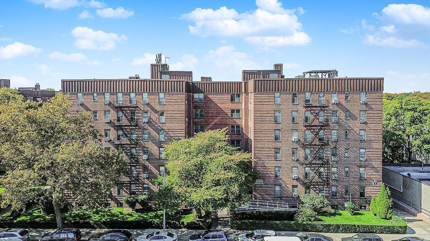 2140 Knapp St APT 4D Brooklyn, NY 11229 - Thumbnail 2