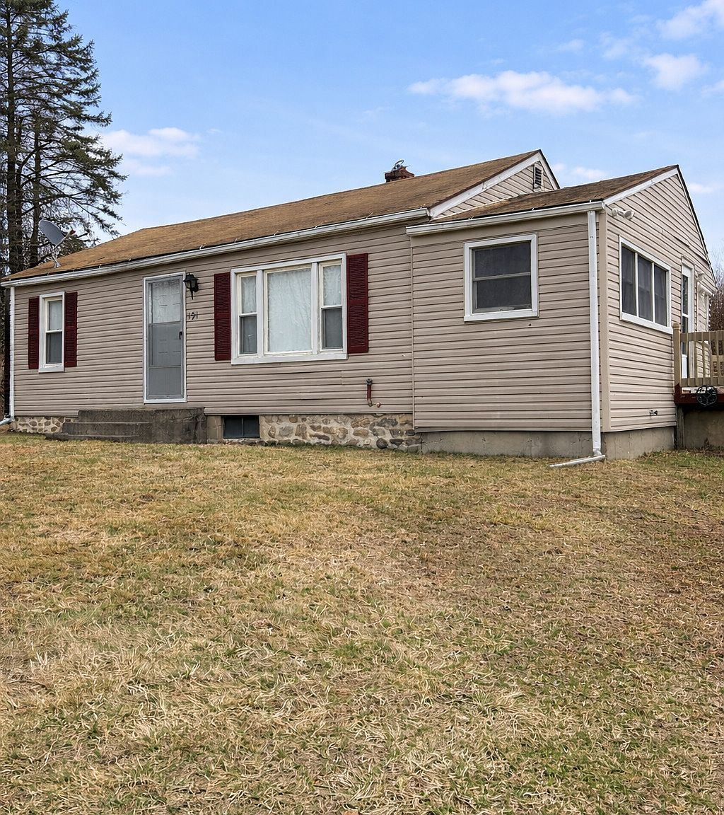 191 South St Morris, CT 06763  | Single Family