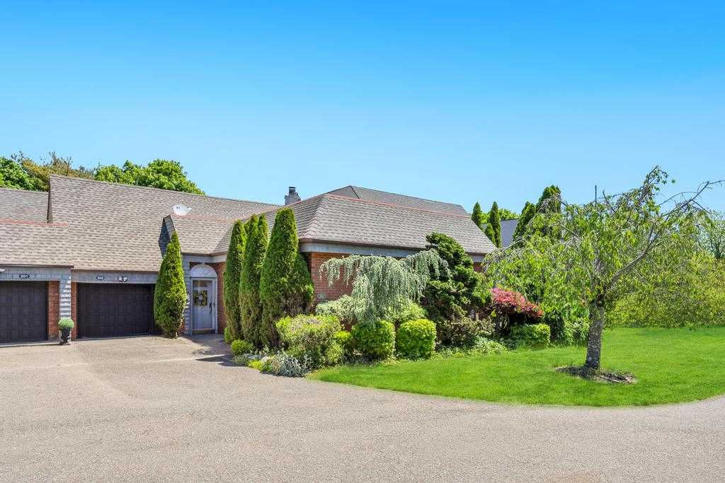 202 Captains Way, Bay Shore, NY, USA, 11706