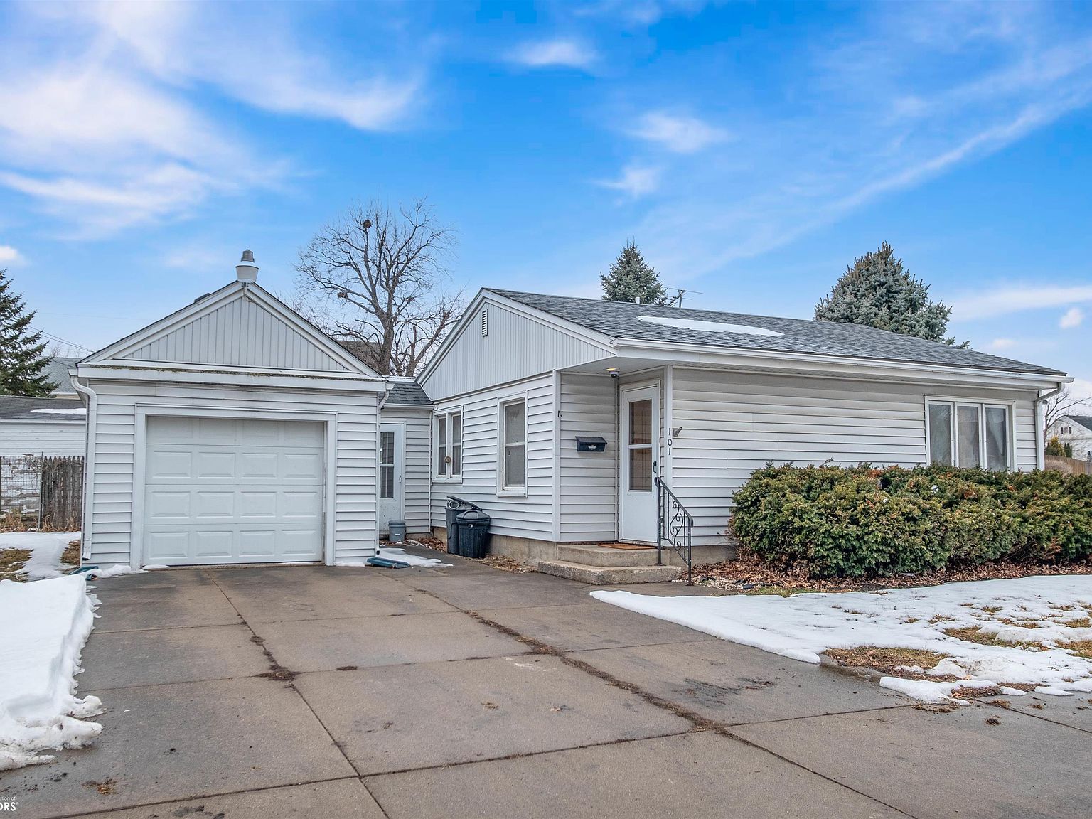101 S 7th St Marshalltown, IA 50158  | Single Family