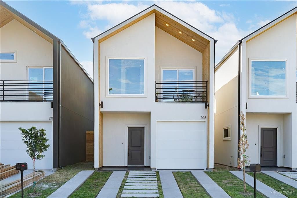 203 N 28th St McAllen, TX 78501 - Thumbnail 2