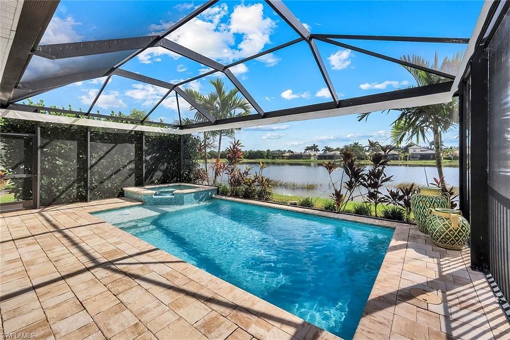 14795 Edgewater Cir Naples, FL 34114 - Thumbnail 2