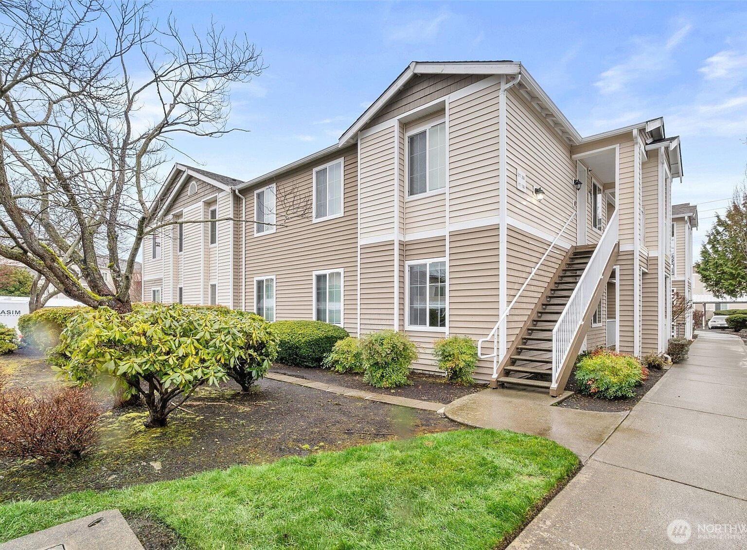 10015 186th Pl E Unit 111 Puyallup, WA 98375 - Thumbnail 2