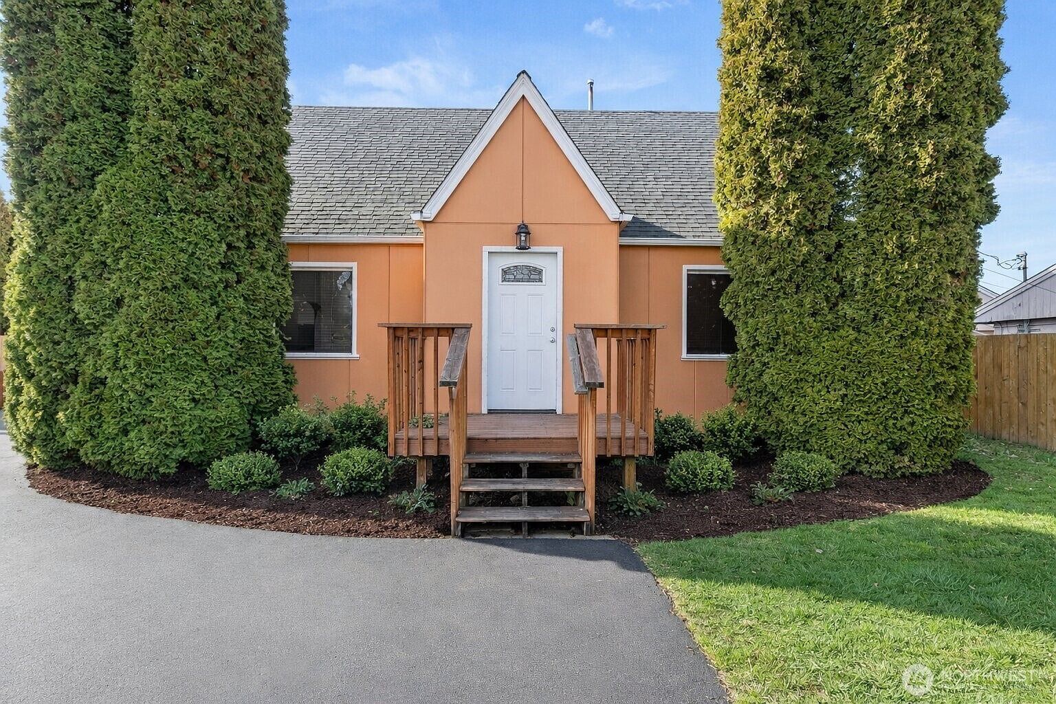 749 4th Ave N Kent, WA 98032  | Single Family