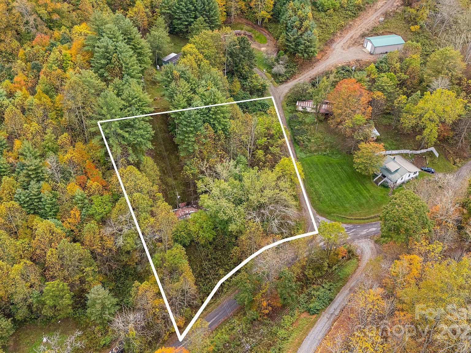 211 Evergreen Rd Burnsville, NC 28714 - Thumbnail 2