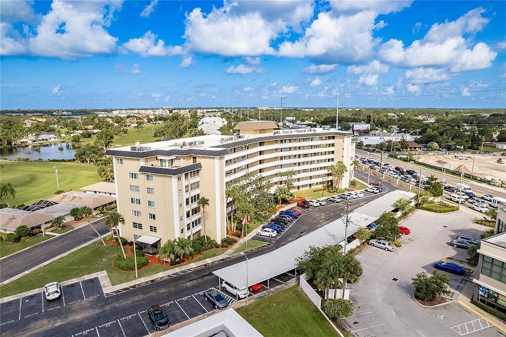 8950 Park Blvd APT 508 Seminole, FL 33777 - Thumbnail 2