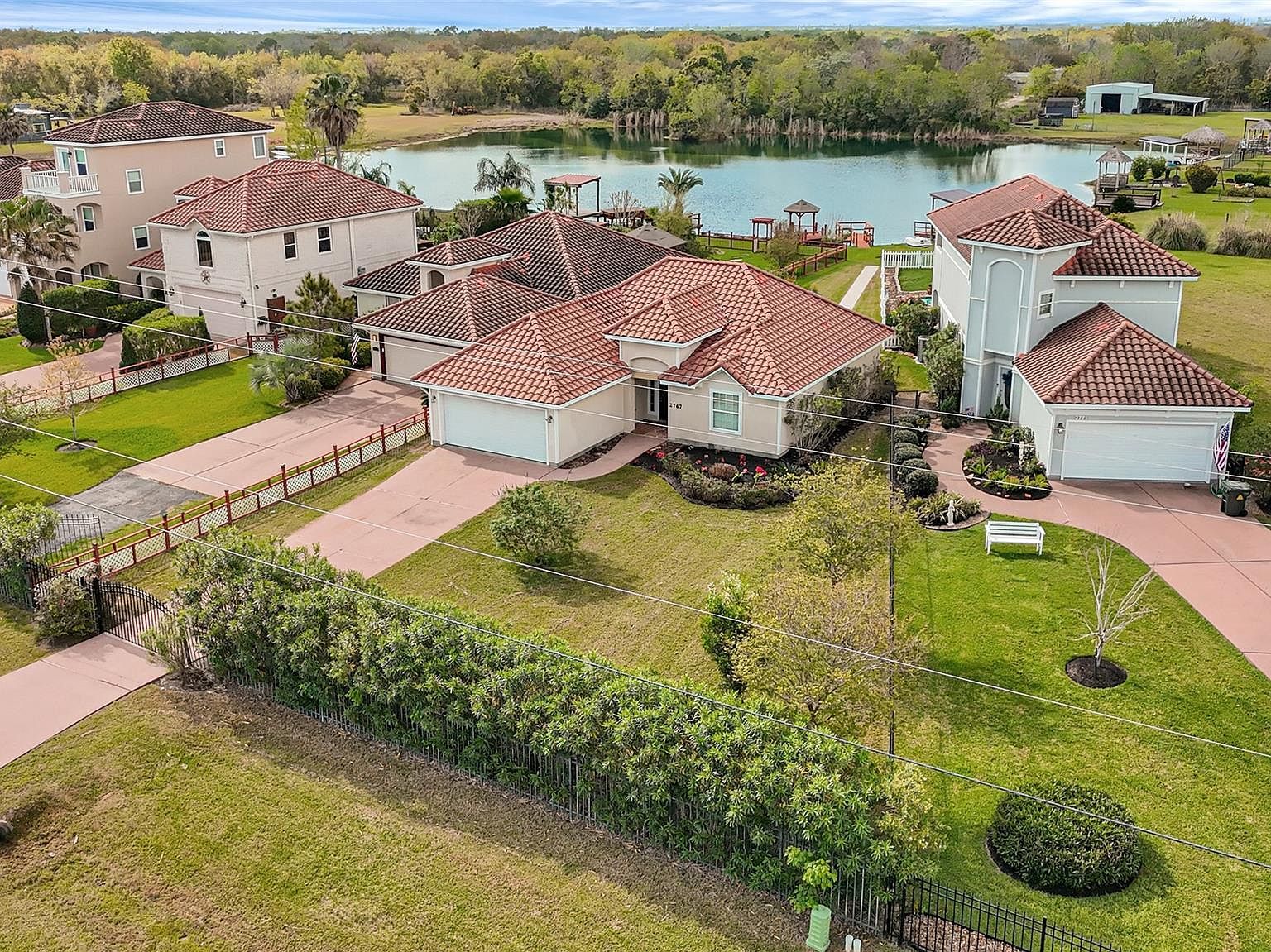 2767 Broadway St San Leon, TX 77539  | Single Family