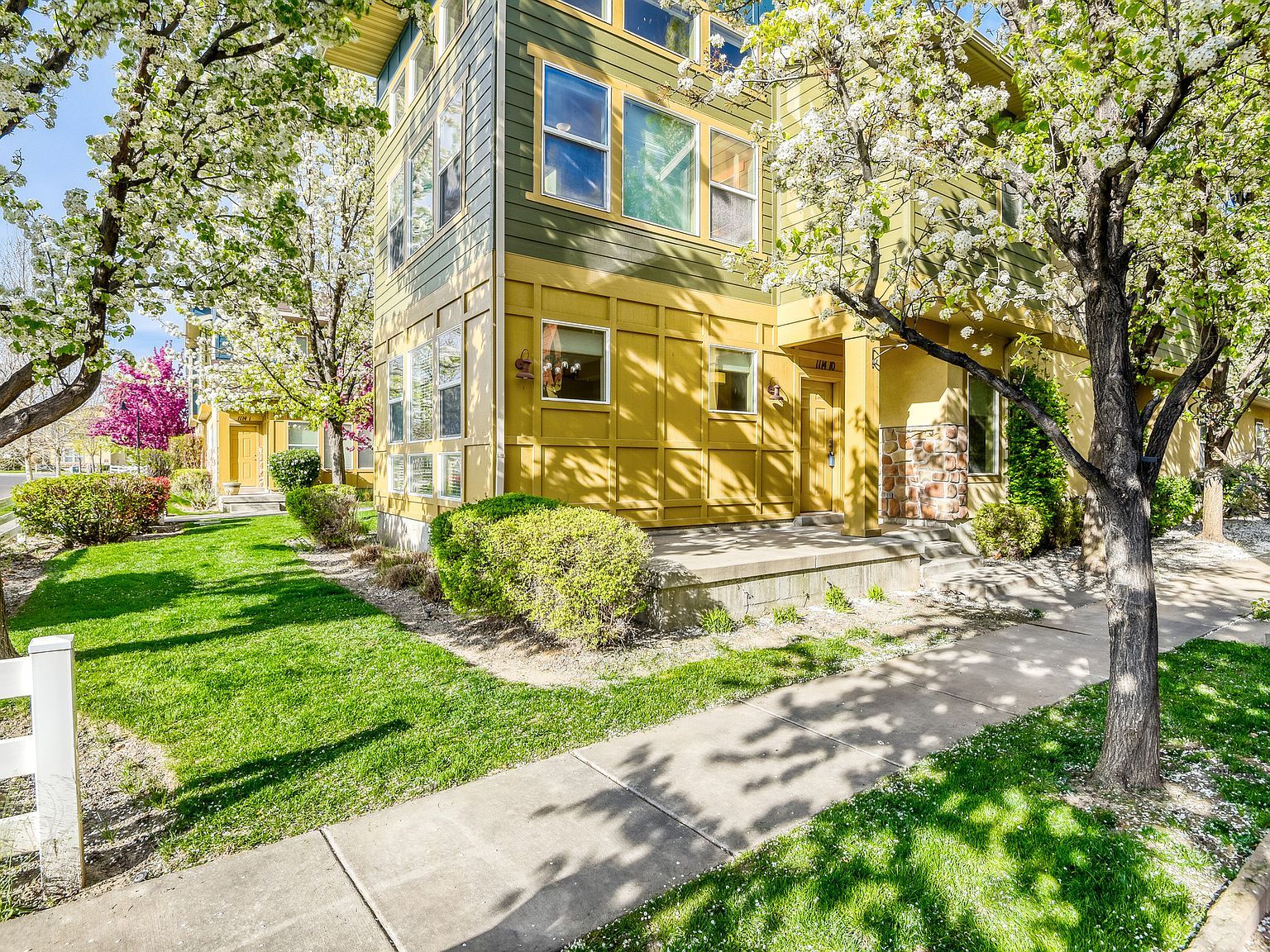 1114 N Shepard Creek Pkwy Unit 10 Farmington, UT 84025  | New build