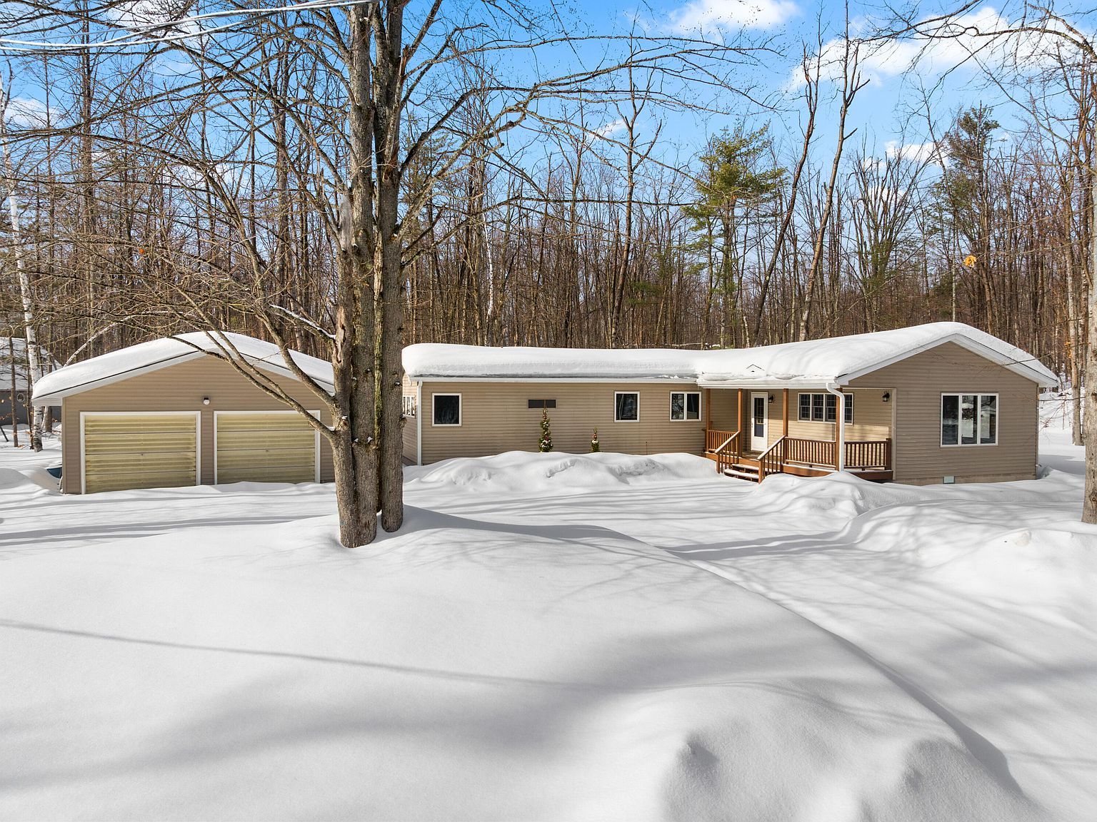 4196 E Vail Ln Gaylord, MI 49735  | New build