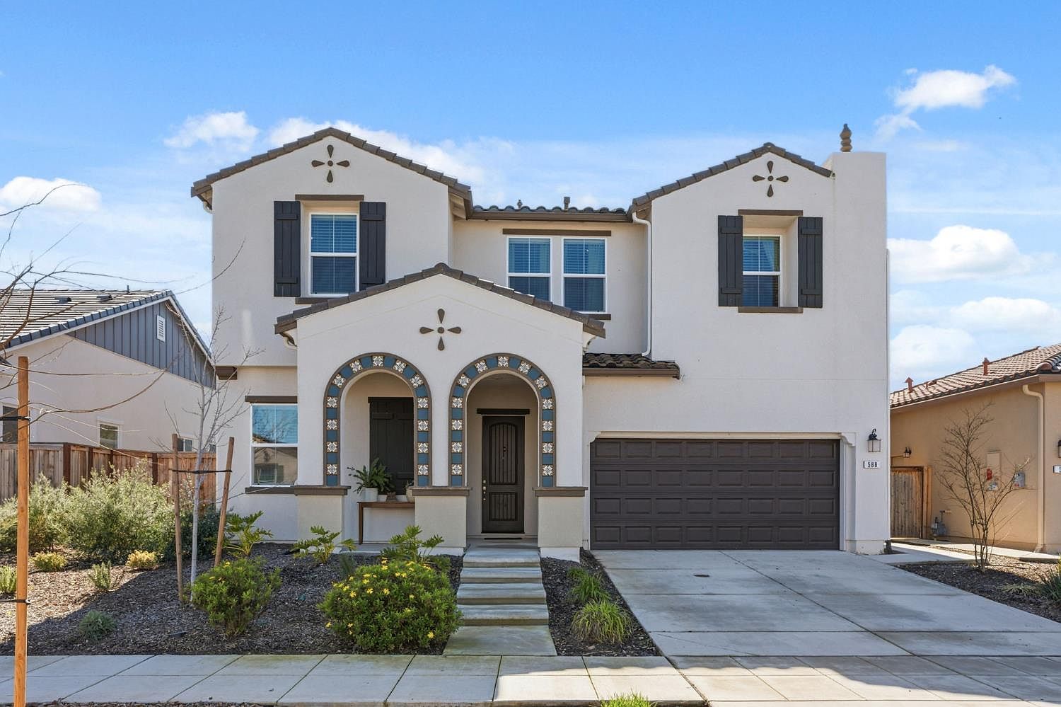 588 Overstone Ave Madera, CA 93636 - Thumbnail 2