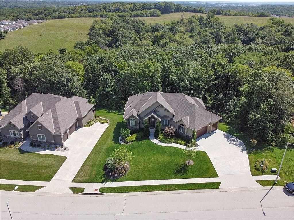 6901 N Norton Ave Kansas City, MO 64119  | Single Family